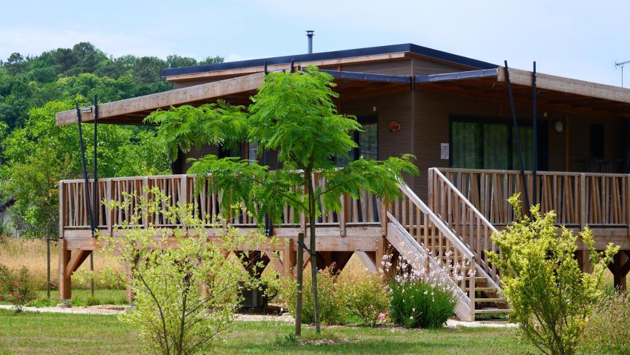 Les Chalets Du Moulin De Valade Condat-sur-Trincou Ngoại thất bức ảnh